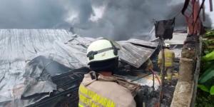 Percikan Las Sambar Tiner, Pabrik Helm di Panongan Tangerang Ludes Terbakar