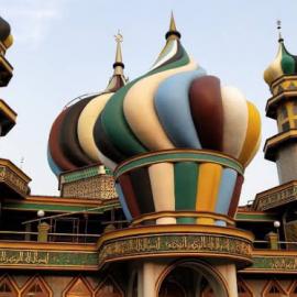 Mengenal Masjid Al Furqon Bandara Soetta Tangerang yang Mirip Katedral di Rusia