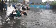 Diguyur Hujan Seharian, Kota Tangerang Terendam Banjir 