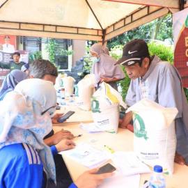 78.515 Keluarga di Tangerang dapat Bantuan Beras 10 Kg