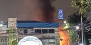 Breaking News! Pasar Lama Tangerang Terbakar, Pedagang Panik