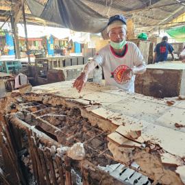 Kondisi Pasar Kutabumi Tangerang Pasca Diserang Ormas, Lapak Rusak dan Pedagang Ketakutan