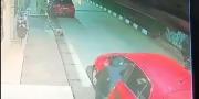 Terekam CCTV, Komplotan Maling Curi Mobil Yaris di BSD Tangsel