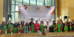 Rayakan Thanksgiving, JHL Solitaire Gading Serpong Gelar Cake Mixing Ceremony