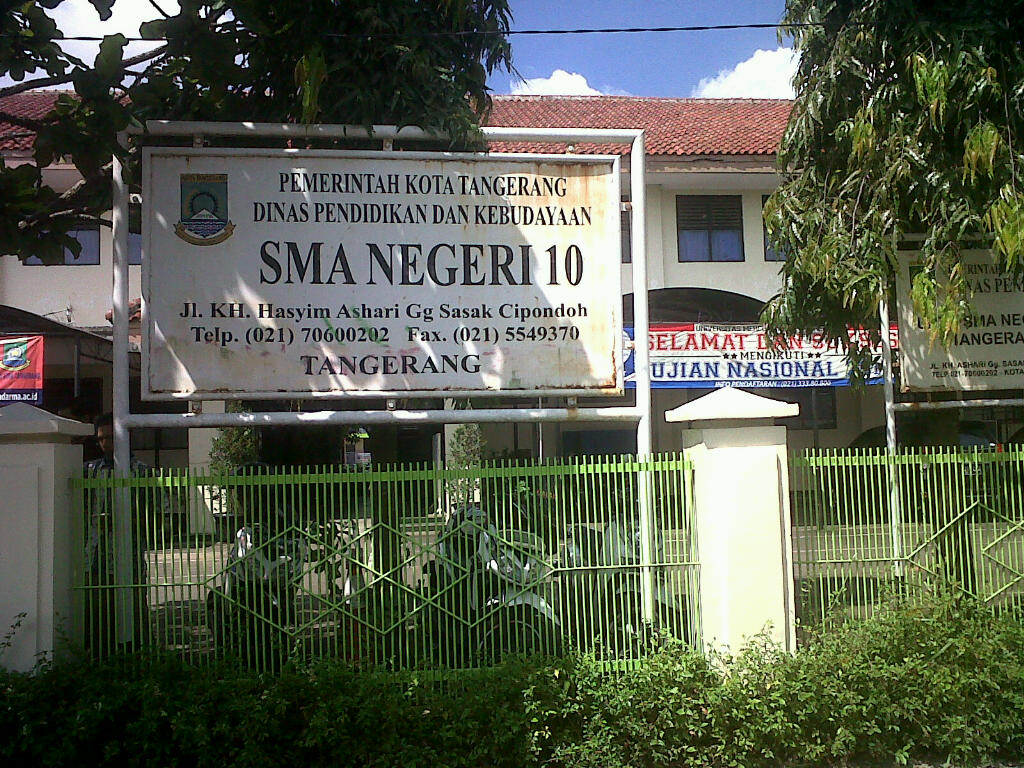 Pelaksanaan Un Di Sman 10 Kota Tangerang Berjalan Lancar