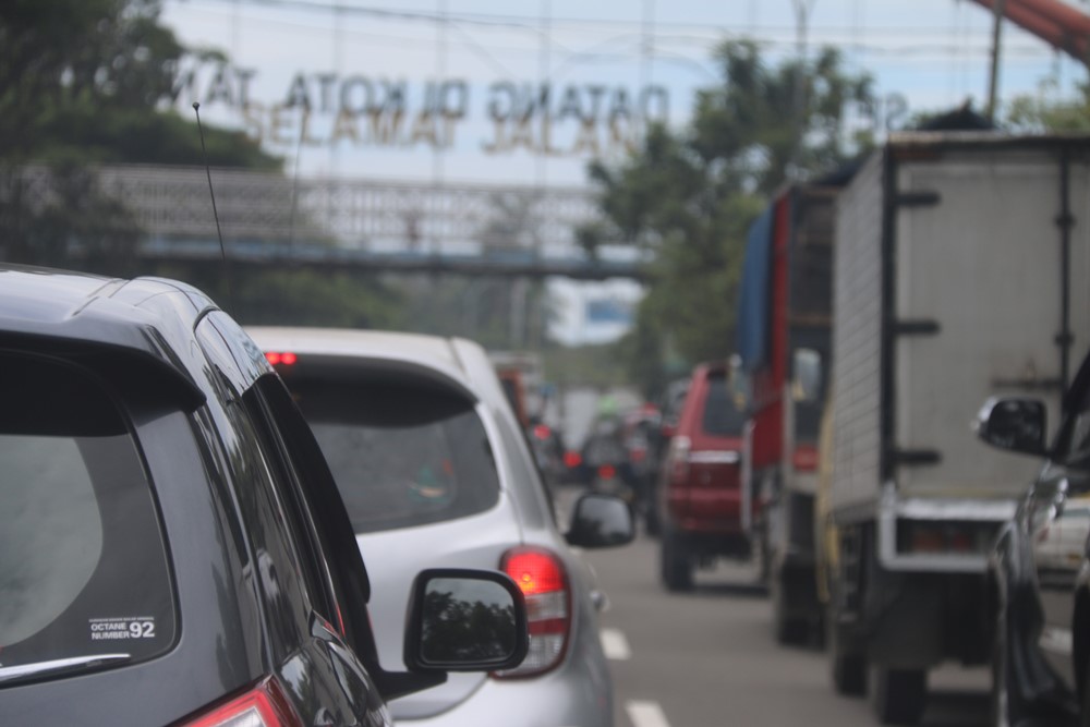 Pasca Bentrok, Hanya Beberapa Angkot Yang Beredar Di Kota Tangerang