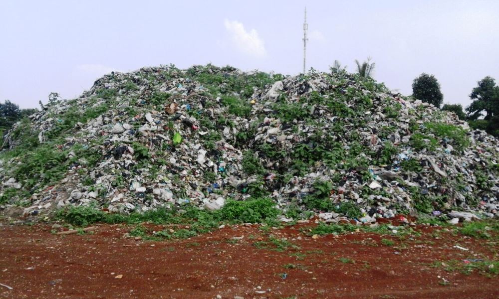 Ada Gunung Sampah Di Pinang