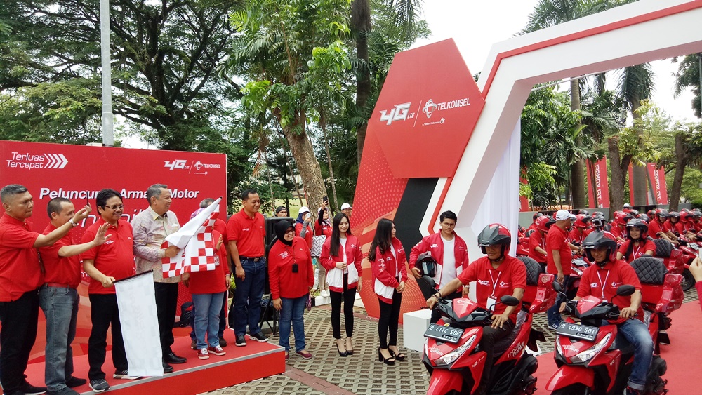 Jangkau Pelosok Telkomsel Luncurkan Sepeda Motor Mobile Grapari Di Bsd 5419