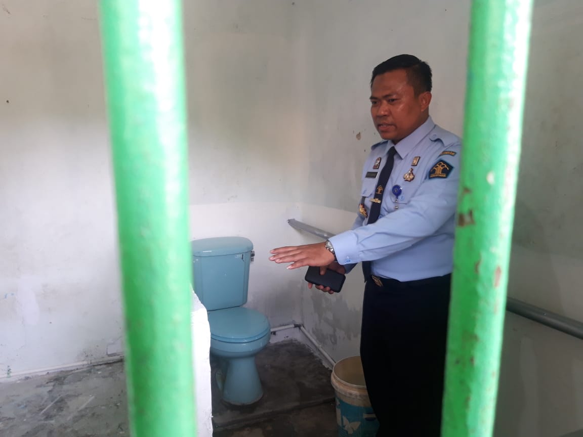 Fasilitas toilet di Lembaga Pembinaan Khusus Anak (LPKA) Klas I Tangerang.