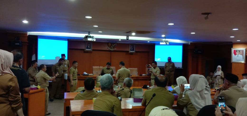 Kegiatan sertijab pejabat eselon II di ruang lingkup Pemeritah Kabupaten (Pemkab) Tangerang,
