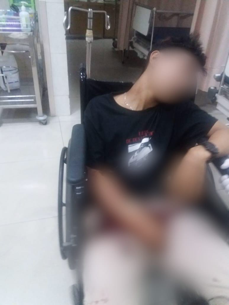 Seorang pria berlumuran darah terkapar tak berdaya akibat pembacokan, Kota Tangerang, Rabu (19/8/2020).