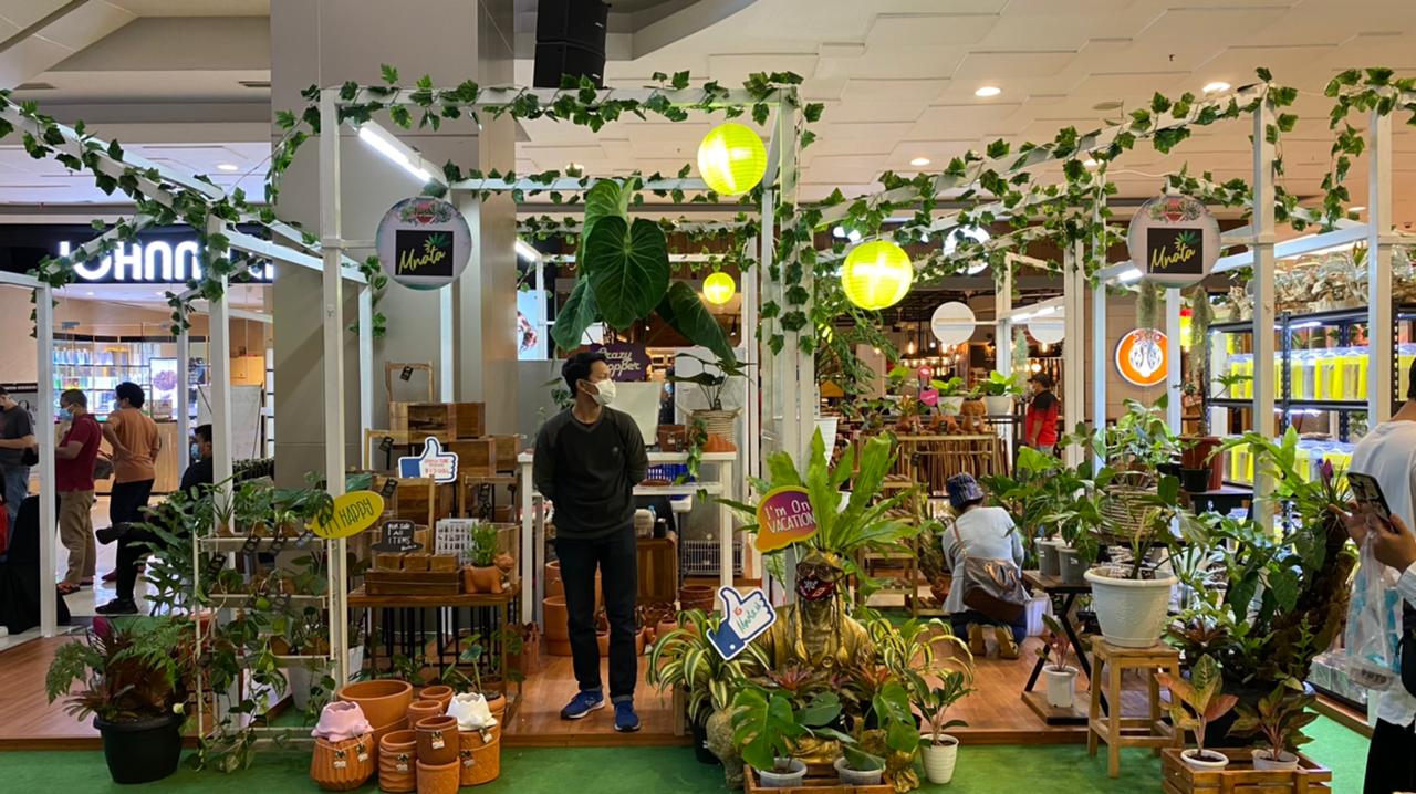 Sebuah pameran tanaman hias dan hobi digelar dengan tema Green Fortune.