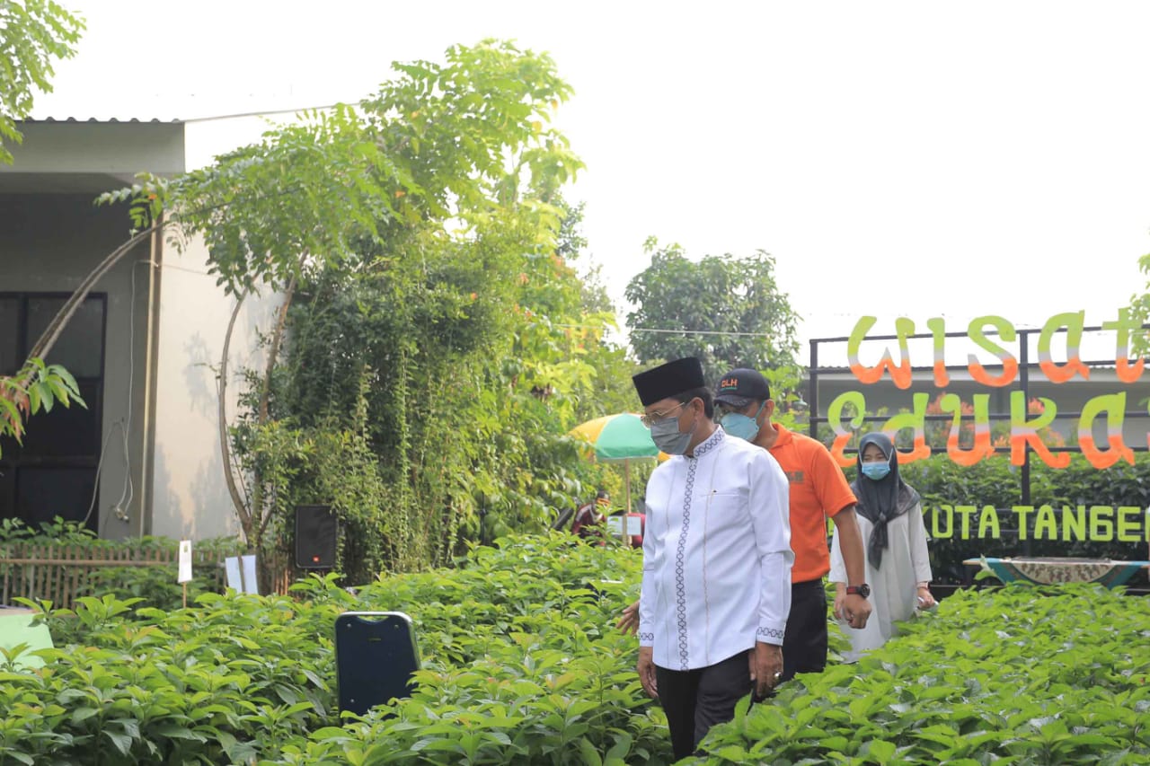 Kegiatan peresmian Wisata Edukasi Dinas Lingkungan Hidup Kota Tangerang yang dihadiri langsung oleh Wakil Wali Kota Tangerang Sachrudin di Kantor Dinas Lingkungan Hidup Kota Tangerang, Jumat 4 Juni 2021.