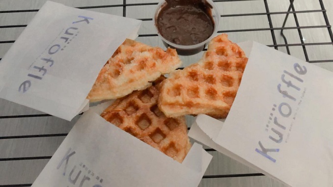 Kuroffle Cemilan Hits di Pasar Lama Kota Tangerang.