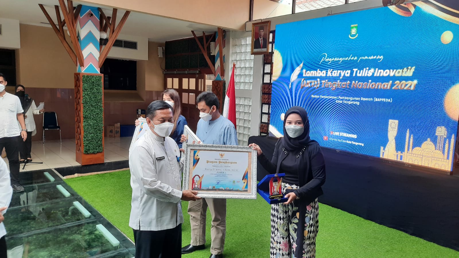 Sebanyak tujuh dosen Universitas Muhammadiyah Tangerang (UMT) meraih gelar juara dalam penyelenggaraan Lomba Karya Tulis Inovatif (LKTI) tingkat nasional tahun 2021.
