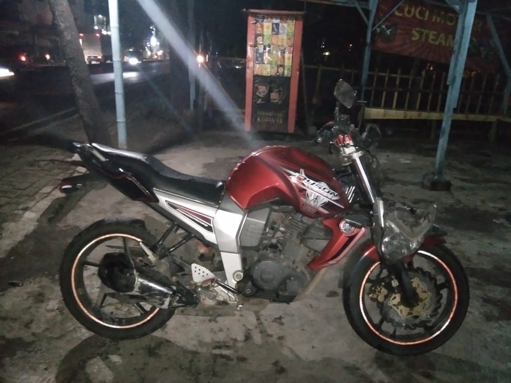 Satu unit sepeda motor milik gadis bernama Vira Meiliasari, 22, meninggal dunia terjadi di Jalan Daan Mogot, Kecamatan Batuceper, Kota Tangerang.