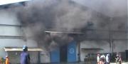Pabrik Furnitur di Pasar Kemis Terbakar