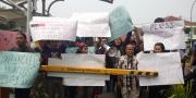 Demo Tangcity, Wartawan Tangerang Tolak Kekerasan