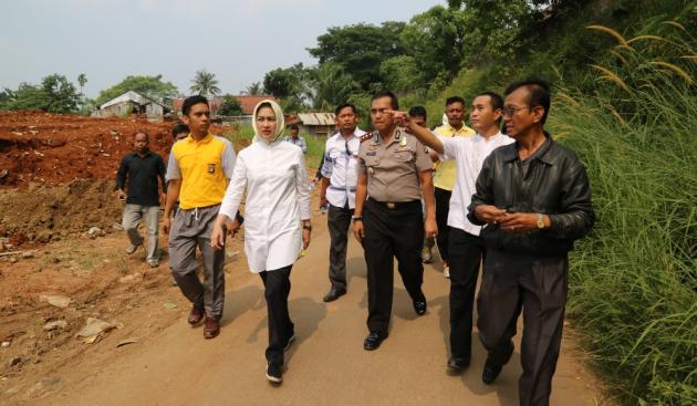 Airin Tinjau Bakal Lokasi Polres Tangsel Airin Tinjau Bakal Lokasi Polres Tangsel