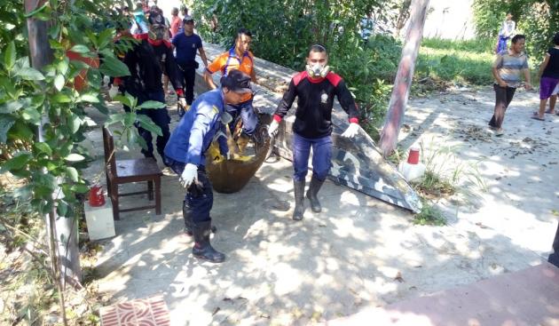 Mayat Wanita Nyangkut di Rumah  Duka  Boen  Tek  Bio  Tangerang  Mayat Wanita Nyangkut di Rumah  Duka  Boen  Tek  Bio  Tangerang