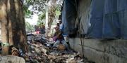 Jalan Jadi Tempat Sampah, Warga Kutabumi Gelar Sayembara Berhadiah Uang