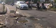 Puluhan Pengendara Motor di Tangsel Pernah Terjatuh di Jalan Ini 