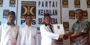 Ambil Formulir di PKS, Iskandar Mirsyad Tegaskan Incar Posisi Wabup Tangerang