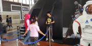 Antusiasme Anak-anak Menjelajah Ruang Angkasa di Planetarium Bandara Soekarno-Hatta