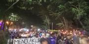 Mengenang Bhanu, Suporter Persita Gelar Aksi Seribu Lilin di Tangerang