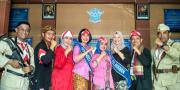 Pelayanan SIM Polresta Tangerang Juga Kenakan Kostum Pejuang Kemerdekaan