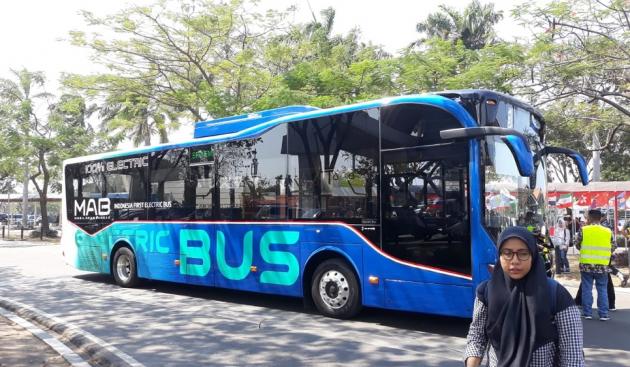 Mobil Listrik Karya Anak Bangsa Diuji Coba di Bandara Mobil Listrik Karya Anak Bangsa Diuji Coba di Bandara