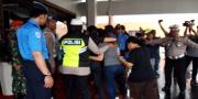 Keluarga Korban Pesawat Lion Air Berdatangan ke Crisis Center Bandara Soetta 