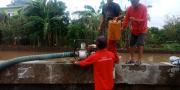 Pompa Air Diterjunkan ke Lokasi Banjir Terparah di Tangsel