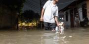 Hujan Berjam-jam, Sejumlah Perumahan di Tangsel Terendam Banjir