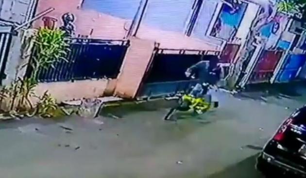 Waspadalah Cepat Banget Pencuri Sepeda di Larangan Tangerang Waspadalah Cepat Banget Pencuri Sepeda di Larangan Tangerang