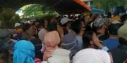 Ratusan Pelaku UMKM Kota Tangerang Berdesakan Daftar Bantuan Terdampak COVID-19