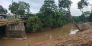 Antisipasi Banjir, Sungai Cimanceuri Balaraja Tangerang Dikeruk