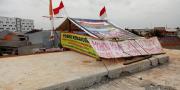 Posko Korban Gusuran Tol JORR II di Benda Tangerang Dibongkar, Warga & Petugas Bersitegang