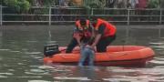 Kelelahan Saat Bermain Banjir di Empang Cipondoh, Bocah Tewas Tenggelam