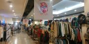 Event Thrifting di Bale Kota Tangerang, Baju Vintage Laris Manis