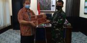 Lippo Karawaci Salurkan Bantuan Dukung Program TNI Bangun Desa di Jambe Tangerang