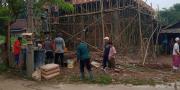 Renovasi Total Musala Al-Mukmin di Kampung Santri Sebrang Kemiri Tangerang Tahap Pengecoran
