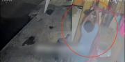 Viral Aksi Pencuri Pakaian Dalam Wanita Terekam CCTV di Pondok Aren Tangsel