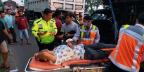 Pikap Tabrakan Akibat Microsleep di Tol Tangerang-Merak, Sopir dan Penumpang Luka-luka