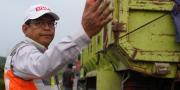 Membahayakan, 80 Truk Parkir di Bahu Jalan Tol Tangerang-Merak Ditertibkan