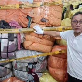 750 Bal Dimusnahkan, Waspada Bahaya Pakai Baju Bekas Impor Bisa Bikin Gatal dan Alergi Kulit