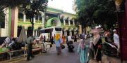 Jemaah Mulai Berdatangan Ikuti Haul Syekh Abdul Qodir Al-Jaelani di Pasar Kemis Tangerang, Ada yang Rela Menginap