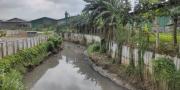 Pemicu Banjir, Warga Protes Turap Pabrik Bikin Kali Sabi Tangerang Menyempit 
