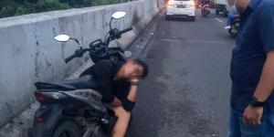 Saking Mabuknya, Pria Ini Tidur di Flyover Cibodas Tangerang