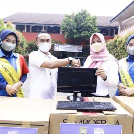 Peduli Pendidikan, Indomaret Salurkan 7 Komputer ke SD di Kota Tangerang 